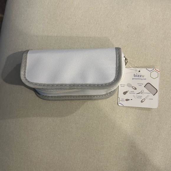 Bizzu Baby Grooming Kit Set - Picture 4 of 6